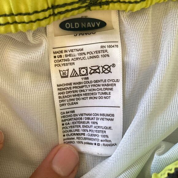 Toddler Boy Camo Shark Swim Trunks size 5T - Picture 3 of 3